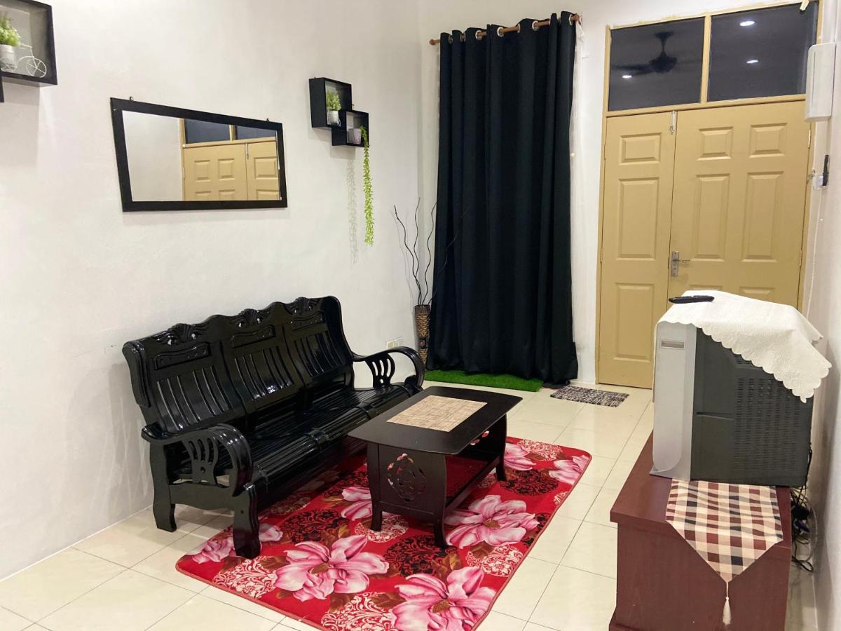 Abg Long Fadhil Homestay Σουνγκάϊ Πετάνι Εξωτερικό φωτογραφία
