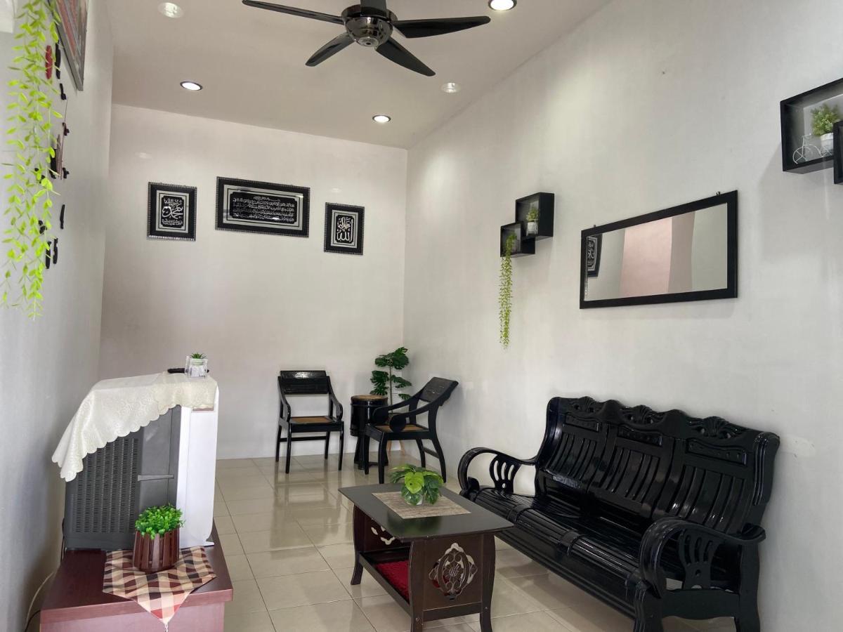 Abg Long Fadhil Homestay Σουνγκάϊ Πετάνι Εξωτερικό φωτογραφία
